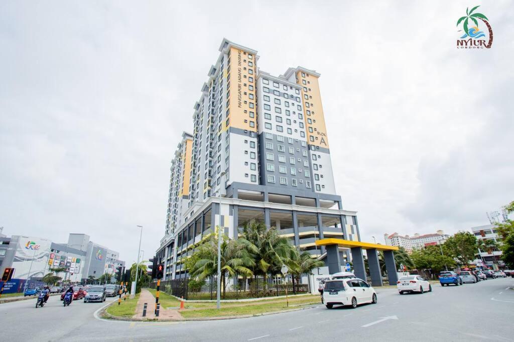 New Drawbridge Condo With Seaview And Pool Kuala Terengganu Luaran gambar